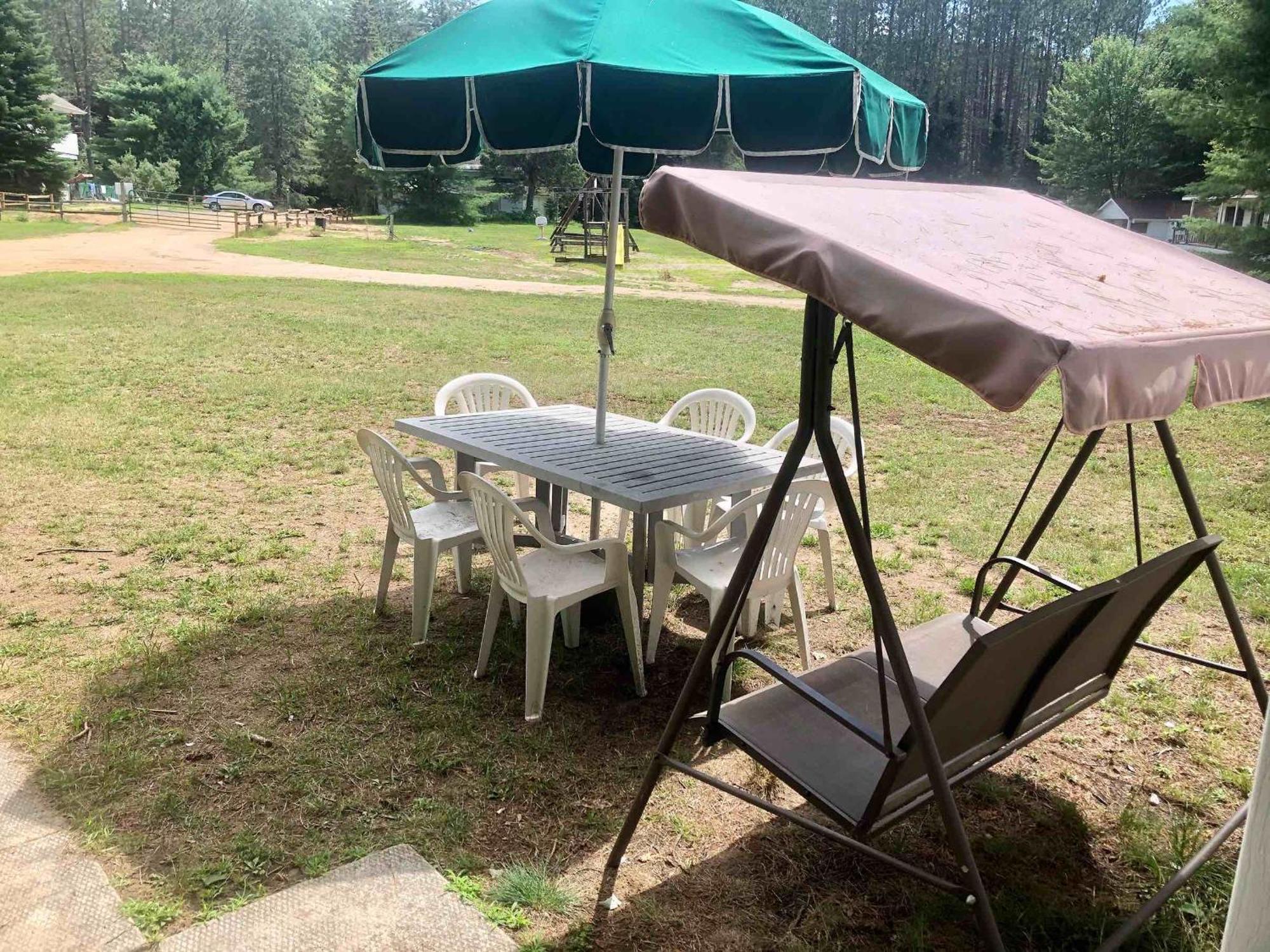 High Falls Bay Cottages, Camping & Waterpark Bracebridge Exterior photo