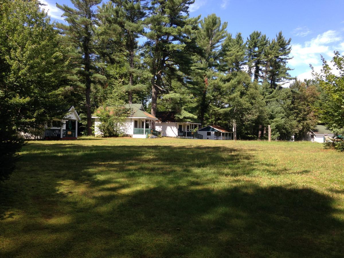 High Falls Bay Cottages, Camping & Waterpark Bracebridge Exterior photo